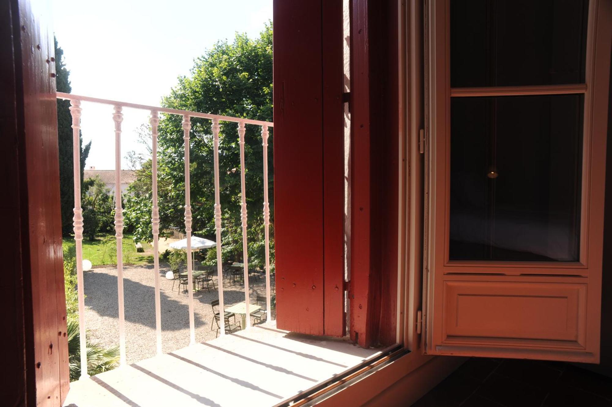 Les Chambres D'Andrea Marseillan  Exterior foto